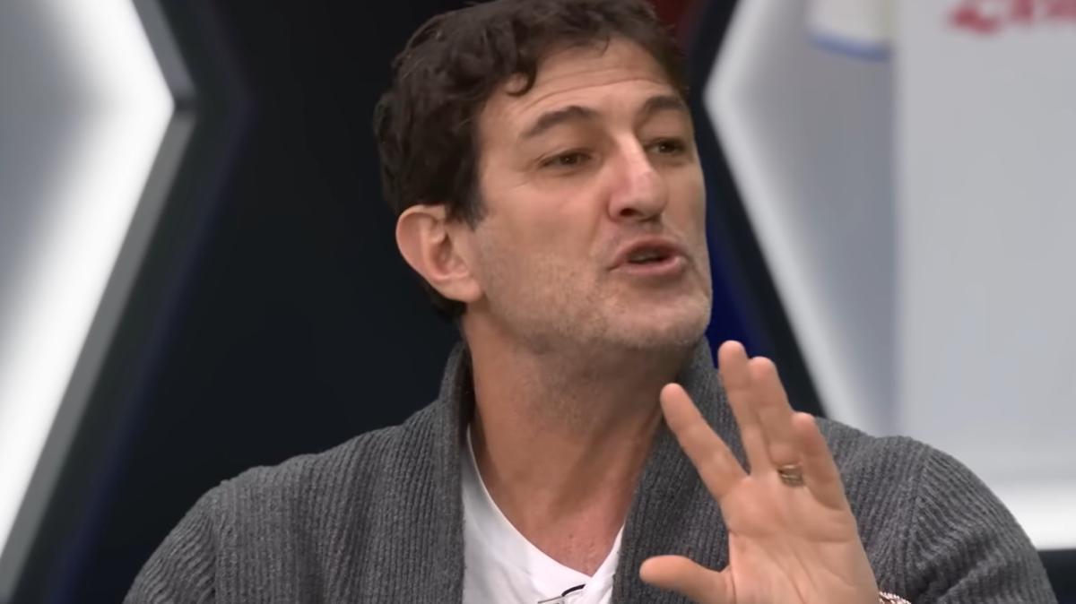 费拉拉:我踢球的年代弗拉泰西被踢那下绝不会判点球